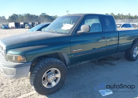 2001 Dodge Ram 2500 St z USA, uszkodzony, nr VIN 1B7KC23611J510994